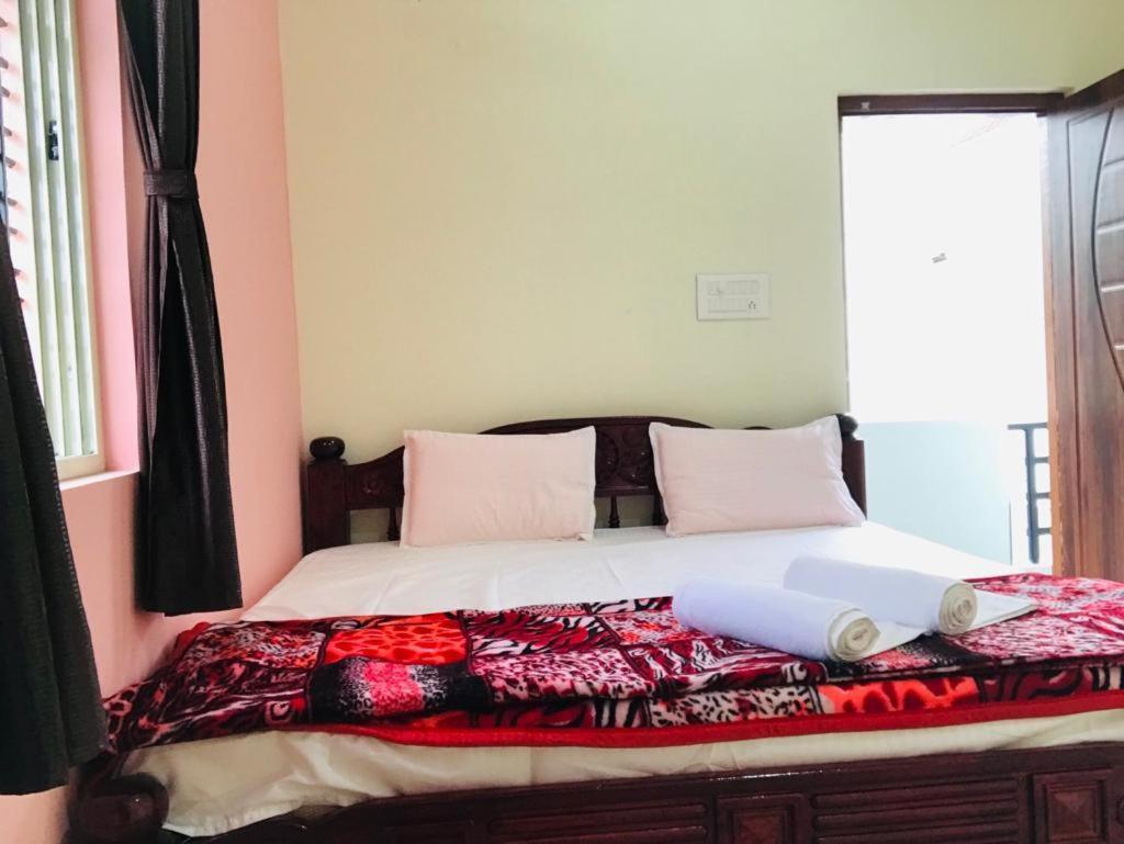 Veeru Homestay Hospet Esterno foto