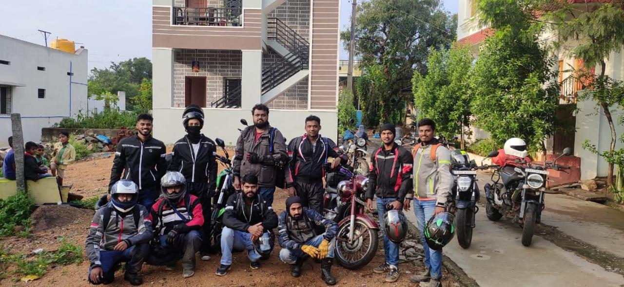 Veeru Homestay Hospet Esterno foto