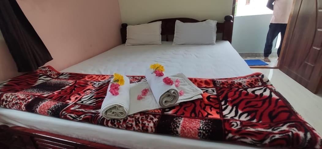 Veeru Homestay Hospet Esterno foto