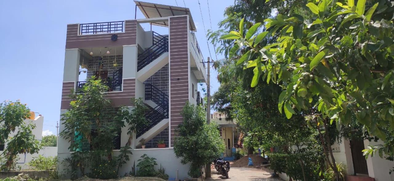 Veeru Homestay Hospet Esterno foto